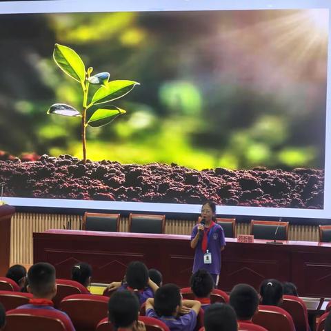 锦绣学子读万卷   阅见人间四月天