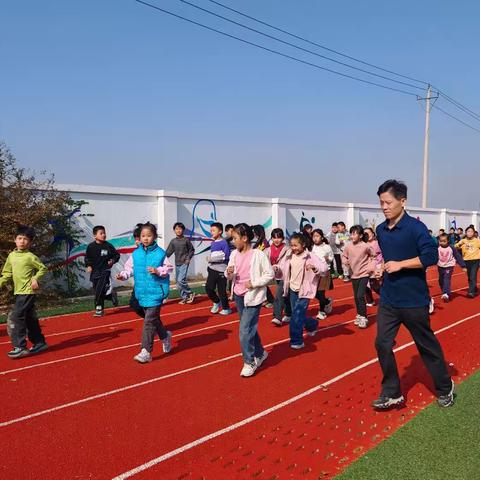 跃动青春 活力满园 ——郭东小学阳光体育大课间活动