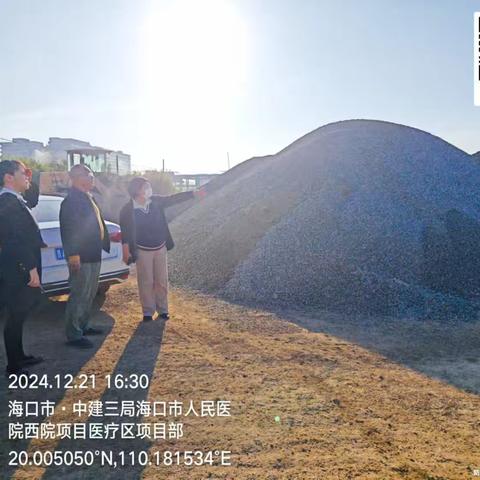 市生态环境局总工程师宋延巍带队对秀英区开展大气污染防治攻坚强化现场巡查