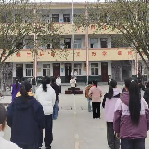 清明寄哀思，童心承壮志——玄武镇中心学校清明节主题教育活动