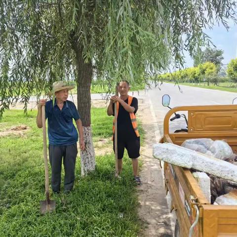 北峰镇日常巡河护河工作纪实