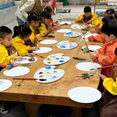 【高幼·幼儿活动】树叶颜料拓印，保留自然之美——小三班美工室活动