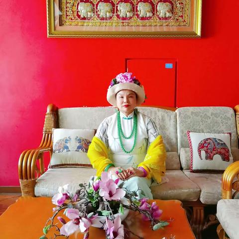 缅甸国家赛茂康总统和夫人花仙子祝贺中国双节庆中秋迎国庆