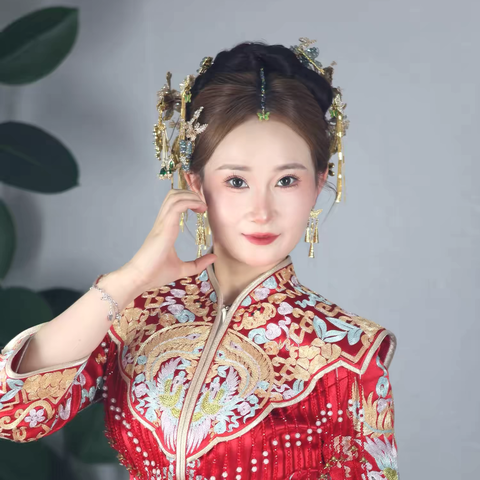 资深化妆师～丹丹