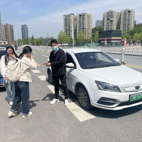 暖心——乘客手机丢失，他们接力找回