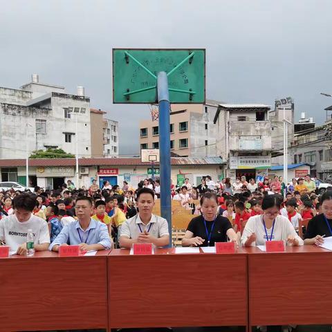 童趣飞扬庆六一，童心绽放向未来----岑溪市岑华小学2025年“六一”文艺汇演活动