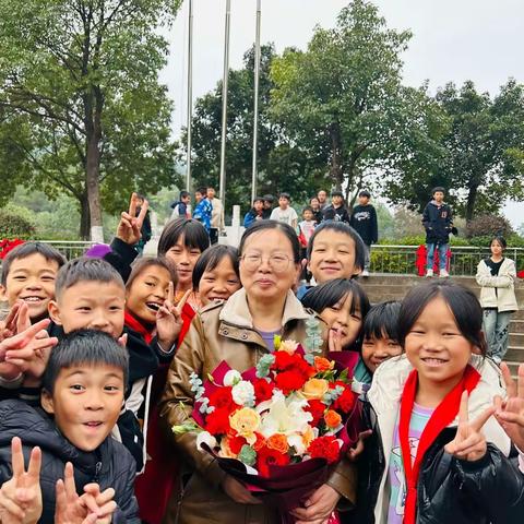 11月30日大石桥中心小学行政值日简报