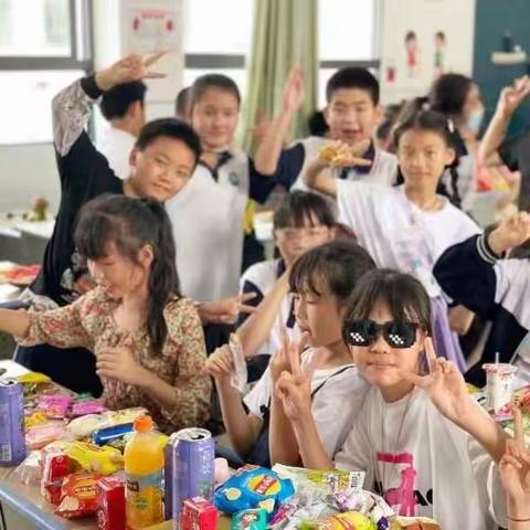 我争章  我快乐   我争章  我进步温泉学校171班五月份争章活动