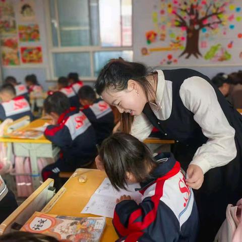 以赛促教共成长，且行且思绽芳华 ——二年级语文组“课内比教学”活动纪实