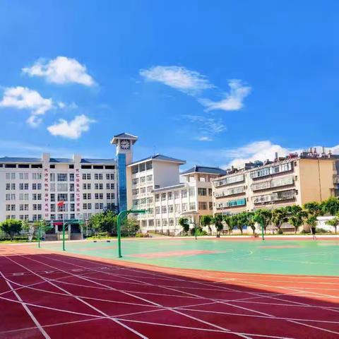 策马扬鞭迎新岁 桃李芬芳满校园 ——致全体教师的春节贺词