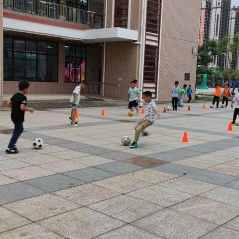 萌芽中的足球 --南宁市武鸣区标营新区小学《足球特色课程》