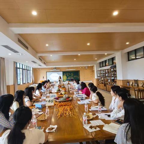 让爱之光照耀每一个生命 ——腾芳小学乐学班主任工作室2025秋期班主任会