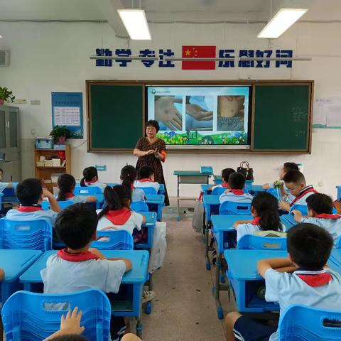 开福好人大本营“讲好人 学好人 做好人”九月份学雷锋志愿服务