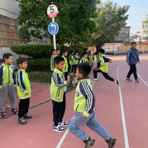 联盟引领赋新能促“双减” 戮力同心育桃李赢未来——覃塘区三里镇南片联盟教研交流活动