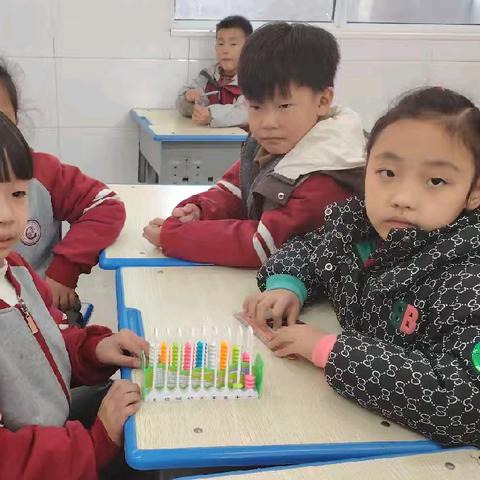 一年级数学组本教研——动手动脑学数学