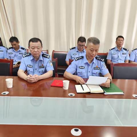 李长安深入特勤大队开展党的二十届三中全会精神宣讲暨“送奖下基层”活动