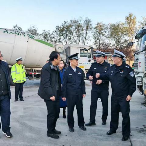 李长安检查督导市区工程运输车辆季度检验工作