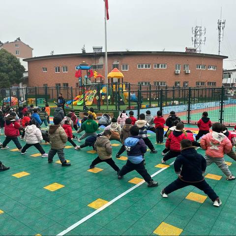 走进童心世界，和宝贝一起快乐成长🎉             ———九龙幼儿园小一班