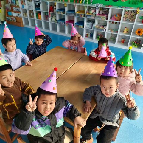 小脑袋瓜藏创意，手工帽子嗨翻天～北沃幼儿园