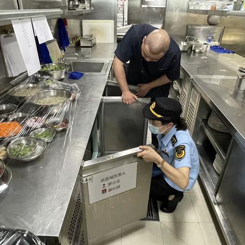 落实主体责任，排查食品安全隐患----市场三所开展船舶供餐食品安全专项检查