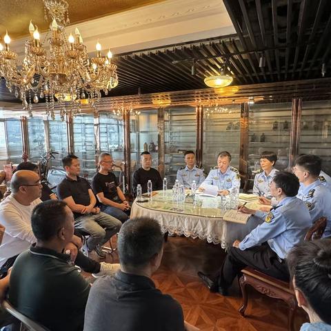 主题教育入基层，纾困解难办实事———执法大队总支第四支部与福源商厦党支部开展交流座谈会