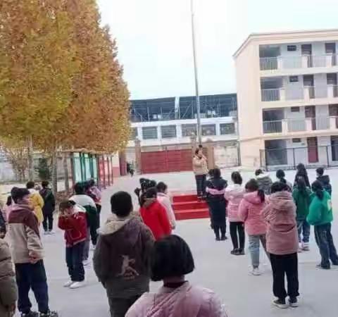 包公庙小学12.4宪法晨读活动