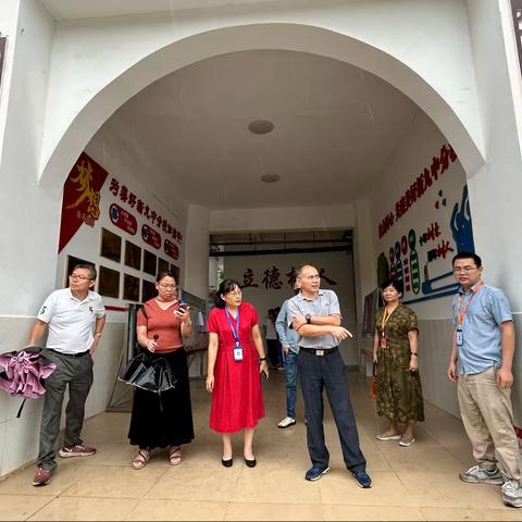 科技进校园 放飞科技梦——市、区科协领导莅临海口市第九中学海甸学校调研指导工作
