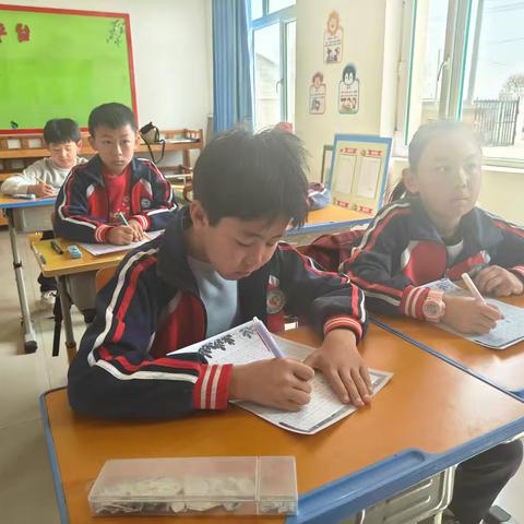 笔墨润童心：浩然小学书法课的成长赋能之旅