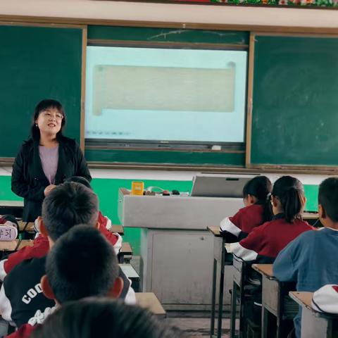 送教下乡进课堂    精准施教促成长 ——洛川县东关小学集团化办学中部学区教研共同体送教下乡活动走进土基镇中心小学