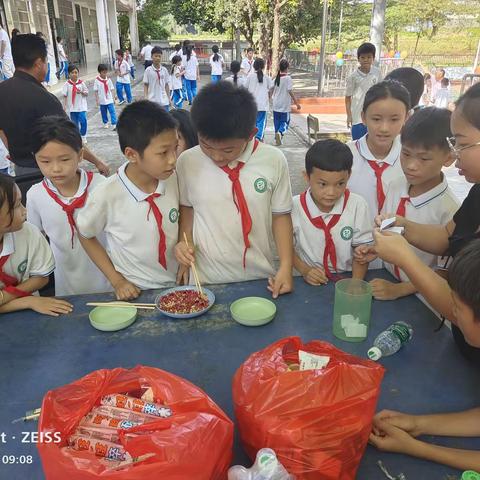 七彩乐园   欢乐童年——天涯区扎南小学庆“六一”游园活动