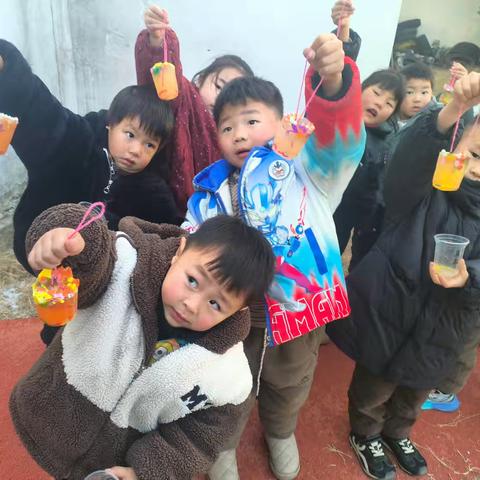 霜华染尽枝头——岁月翻开新页