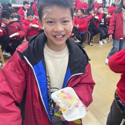 祁东成章小学12月份集体生日会