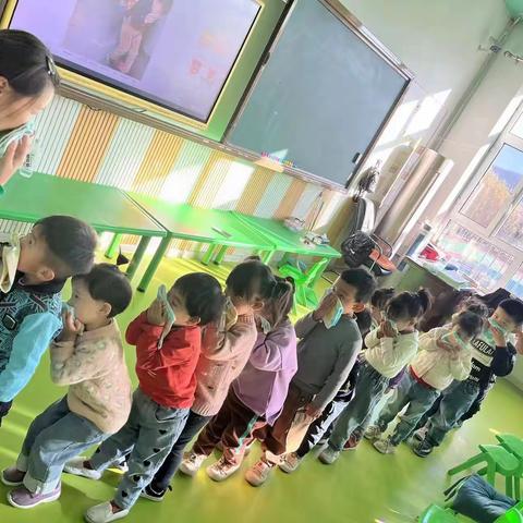 五旗小学幼儿园消防安全演练