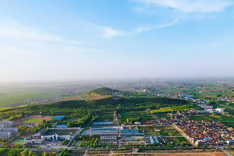 简篇-【瞰绣惠】我们的“村晚”,载着欢笑与星光驰骋向前