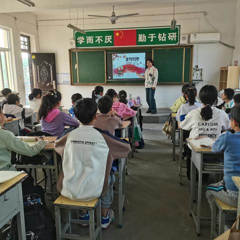 童心敬老，情暖重阳——华山镇西王小学重阳节活动