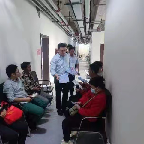 金融灯火映街巷，诚信沃土暖万家