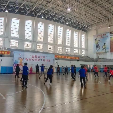 赛场展风采 拼搏创佳绩