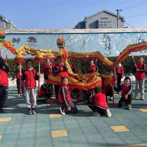 “龙腾启新、逐梦未来”民俗文艺汇演邀请函