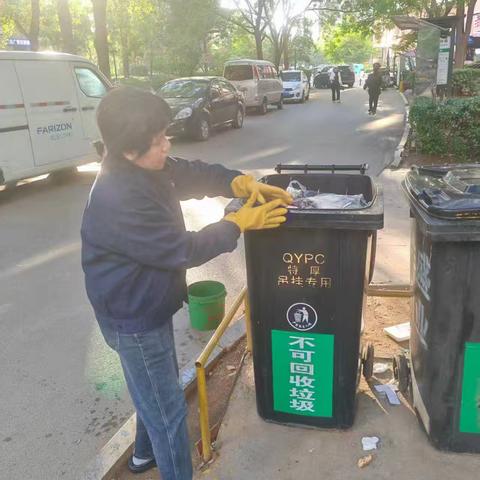 海建里社区“开展”双清活动