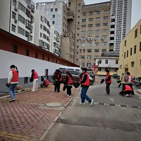 文化路街道海建里社区开展街道“双清”活动