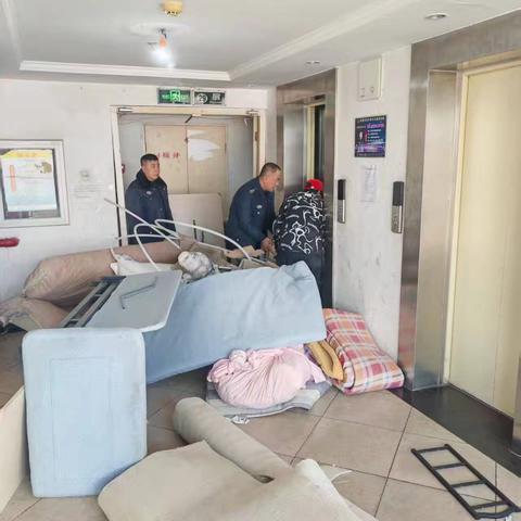 海建里社区联合物业开展“双清”专项行动 共建洁净安全家园