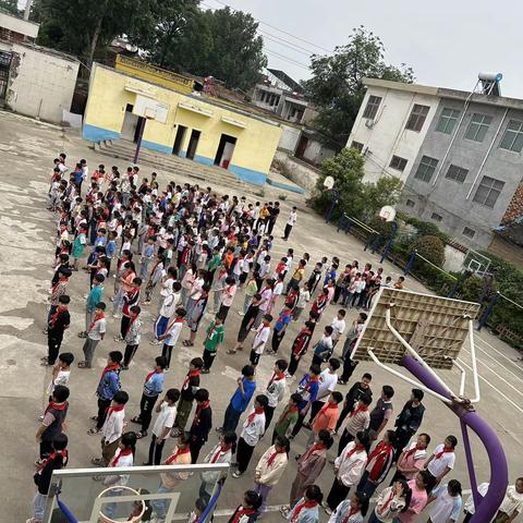 你好，少先队！你好，红领巾！——周庄小学少先队员入队仪式