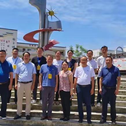 校家社共育谷中学子    联办班点燃希望之光