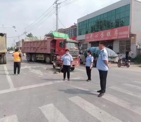 突发交通事故 网格员火速救助伤员