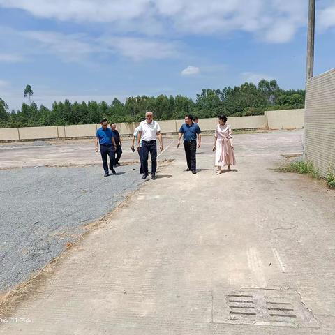 在关怀中砥砺前行——         新学期教育局领导莅临我校指导工作