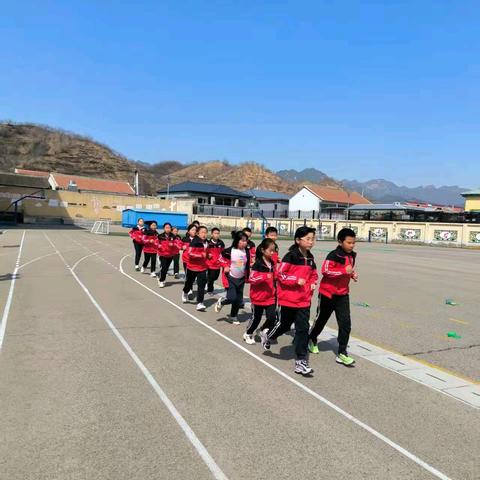 “班超来了！”大城子学校体质健康班级测试赛来接力