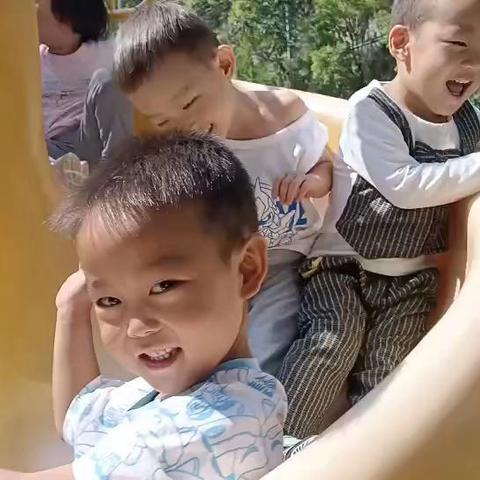 关口镇中心幼儿园小班学期末工作回顾 ——我们又长大了一点点