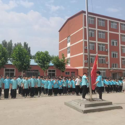 【关爱学生幸福成长】国旗飘飘，伴我成长——方圆学校升旗仪式