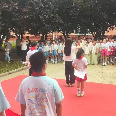 蒋李集镇第一明德小学新队员入队仪式纪实