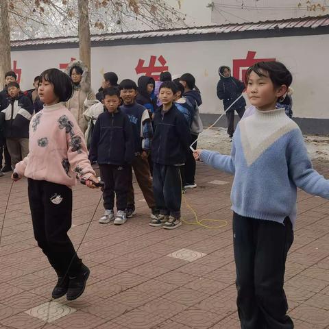 魏家佐小学“庆元旦”暨跳绳与拔河比赛